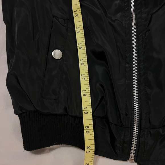 Outer Edge 80’s/90’s Women’s Small Black Bomber Jacket Rainbow Stripes Rave - Picture 11 of 11